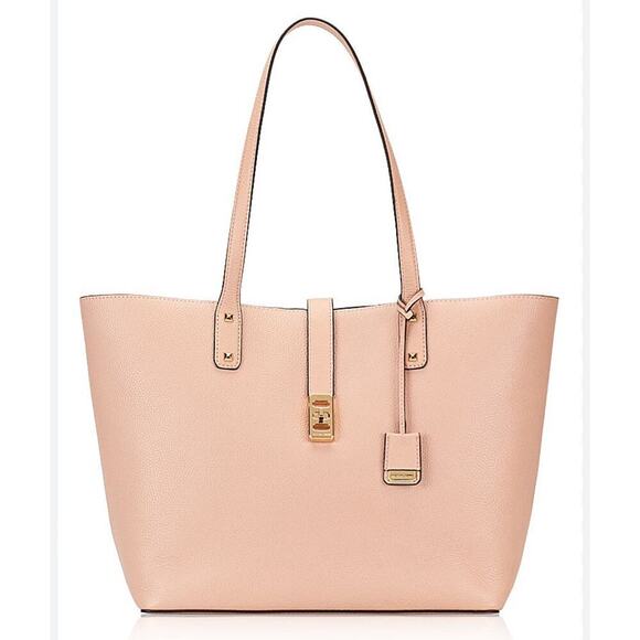 Michael Kors Handbags - NWT Michael Kors Tote